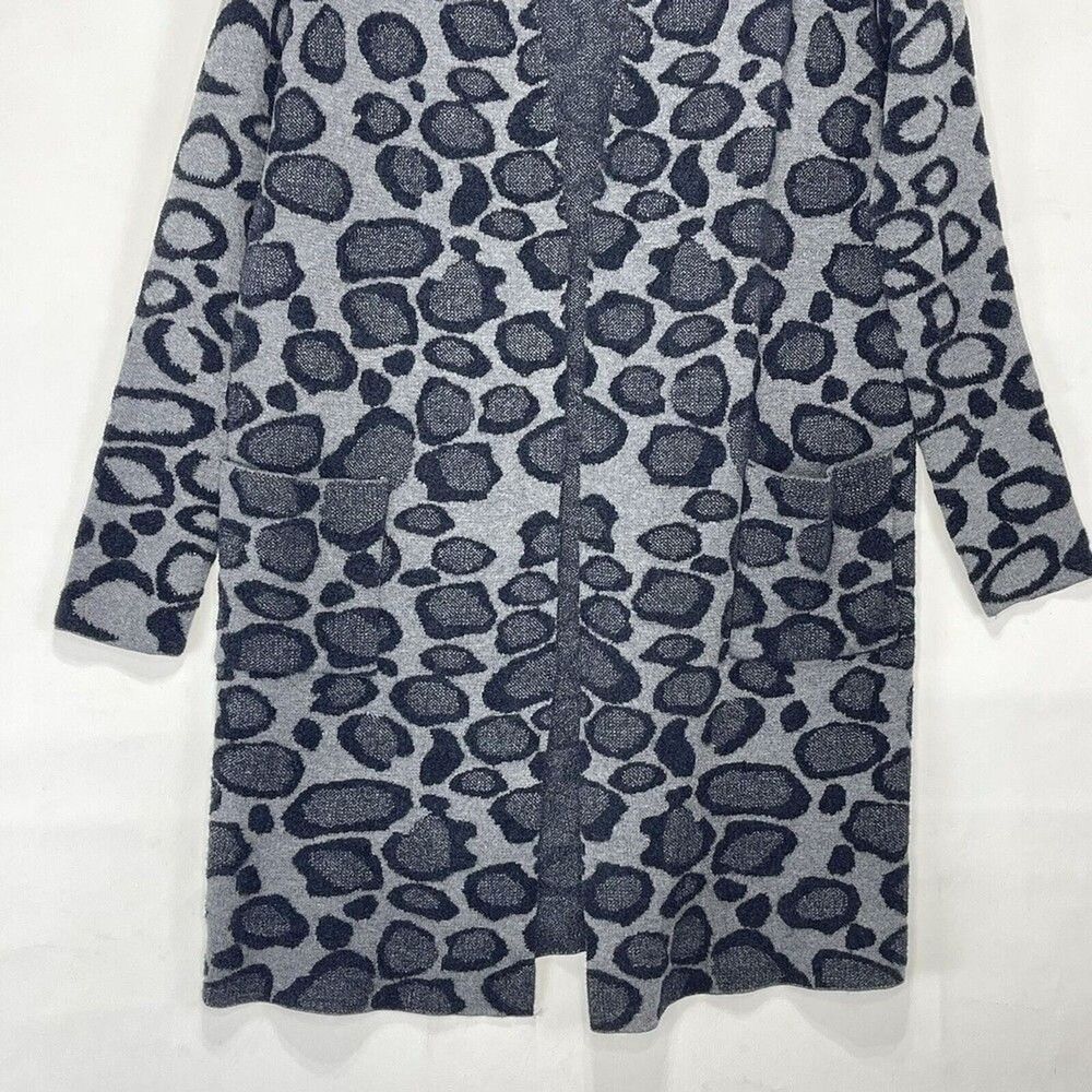 Women’s Cardigan Open Front Size M Gray Leopard Print Knit Pocked Sweet Romeo - Picture 15 of 16
